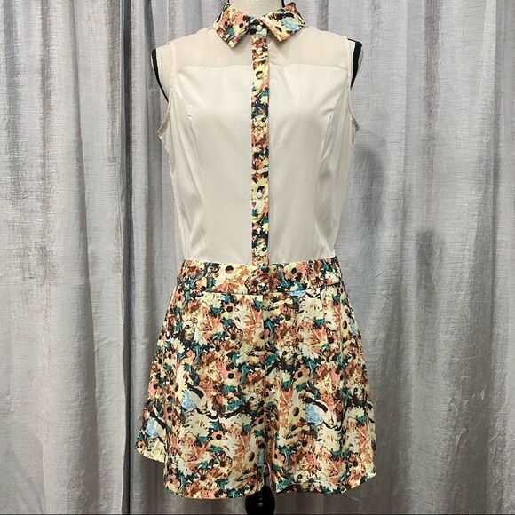 VERO MODA Floral Print & Cream Button Up Romper - Picture 1 of 9